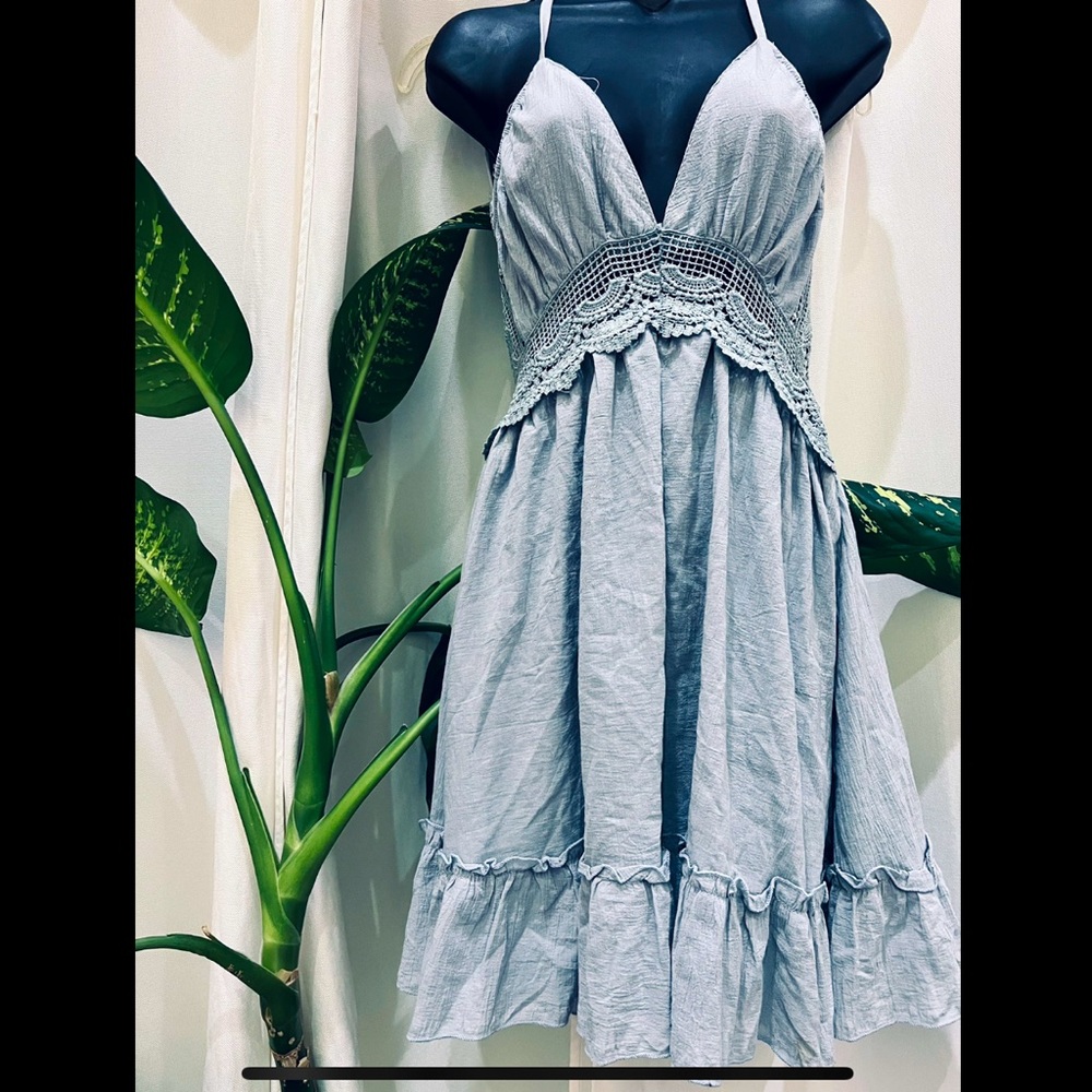 Light Blue Halter Dress with Ruffle Trim Size M - Picture 1 of 2
